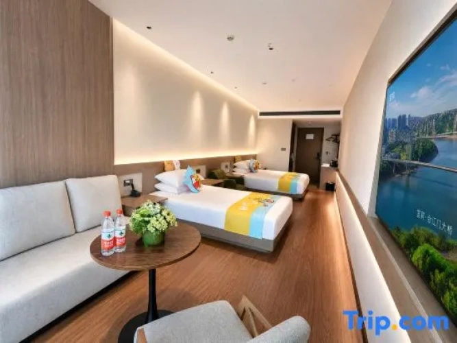 Standard Family room with river view