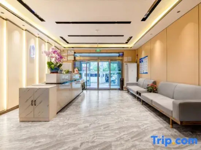 Tuke Light Hotel