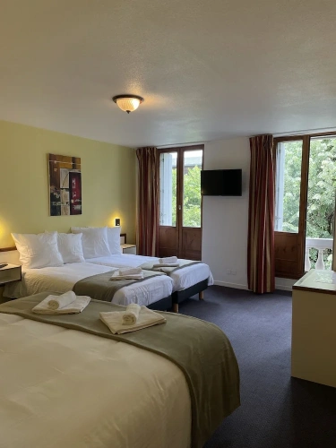 Classic Quadruple room