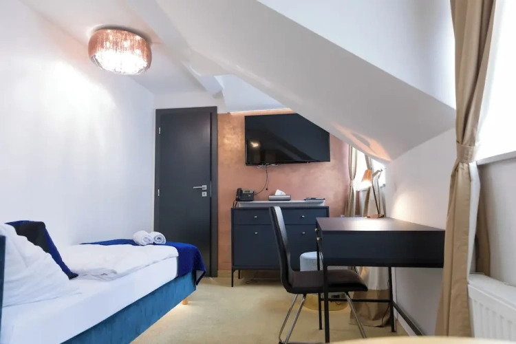 Business Single Suite