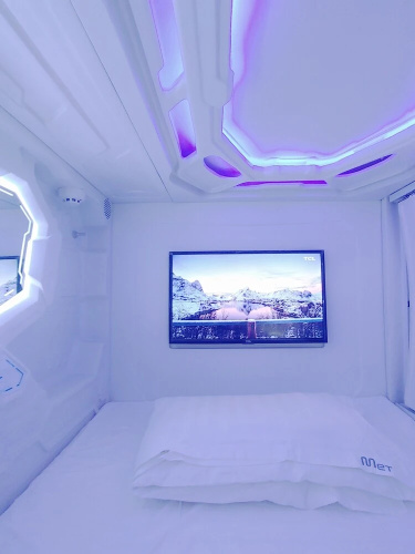 Met A Space Pod @ Asoke