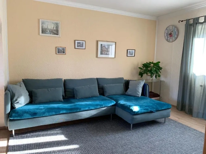 5 Bedrooms Cottage