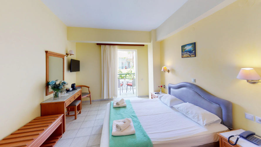 Dedalos Beach Hotel