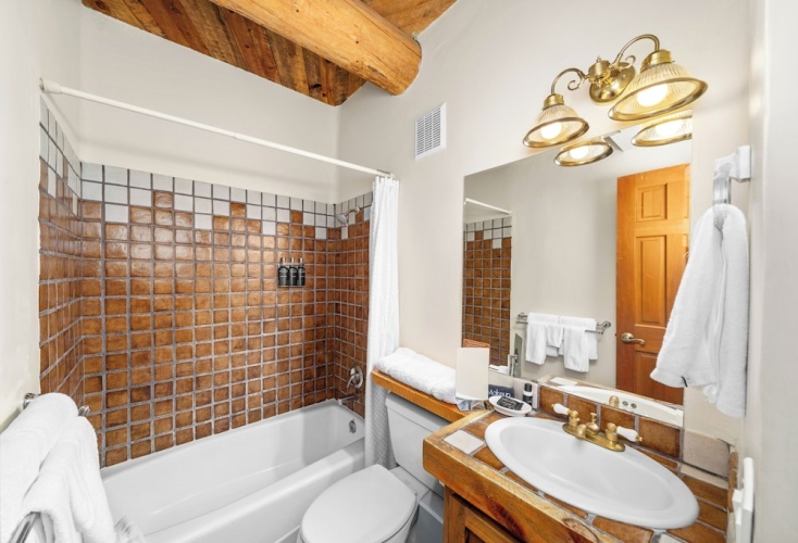 Standard Double Suite