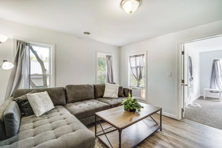 2 Bedrooms Cottage
