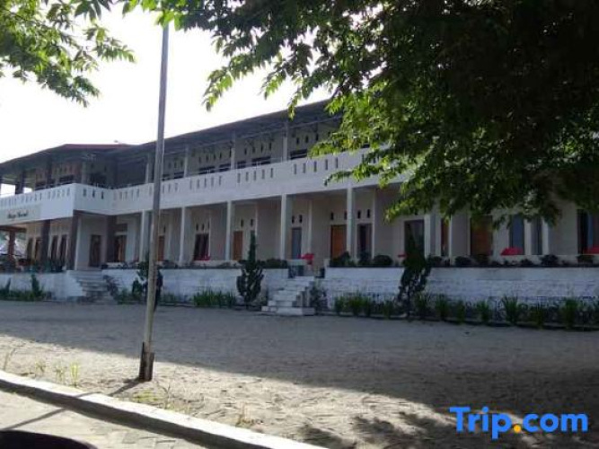 Hotel Raja Samosir