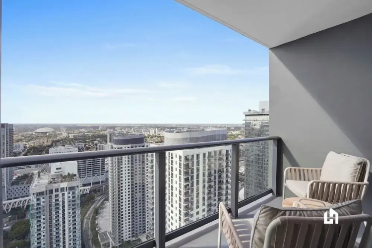 1 Bedroom Apartment with balcony and with city view