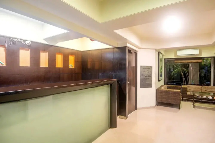 Savoy Suites by OYO Rooms