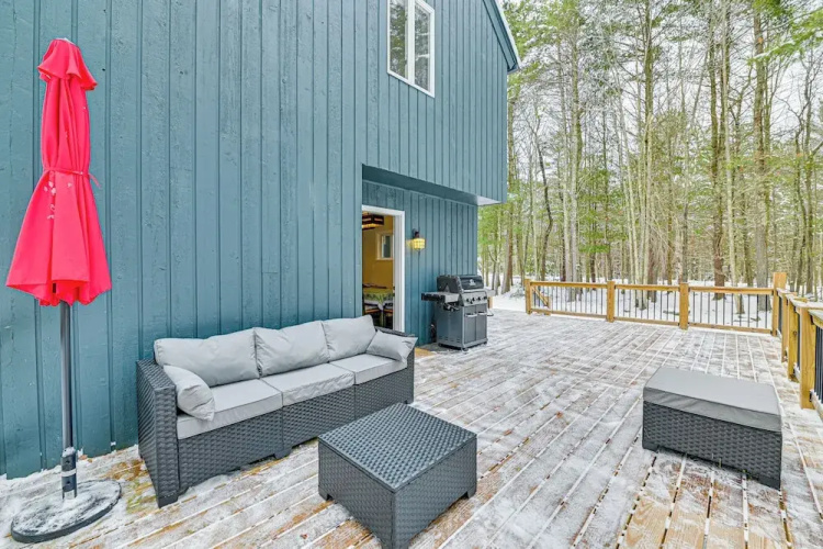 Ski, Hike & Golf: Pet-friendly Windham Retreat