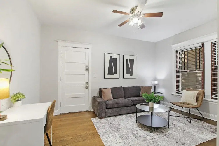 Bright 1BR - Woodlawn 1E