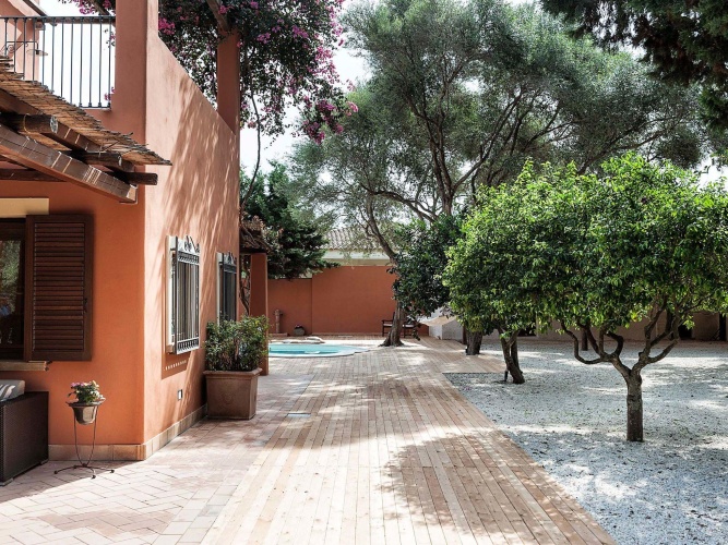 Villa