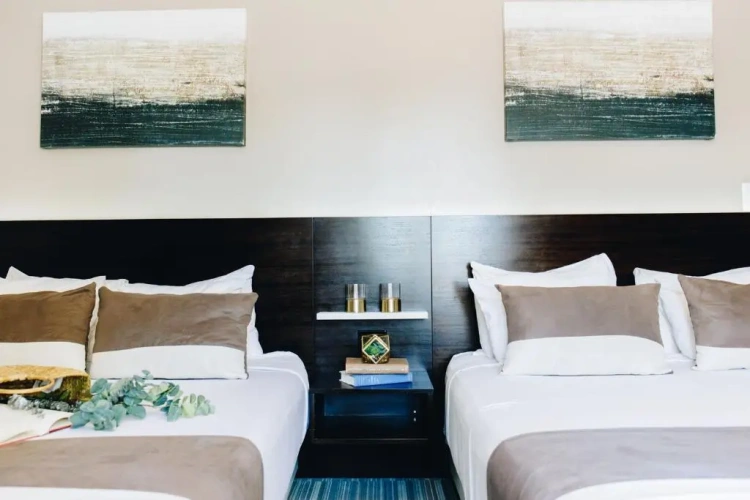 Deluxe Quadruple room with balcony