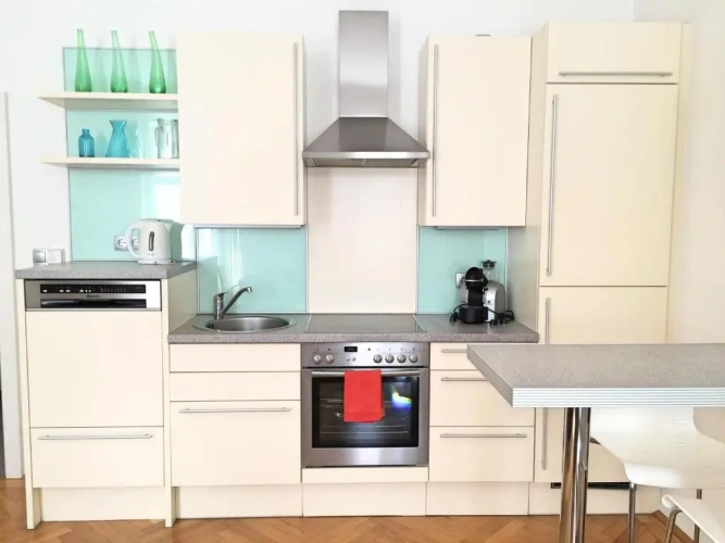 1 Bedroom Apartment