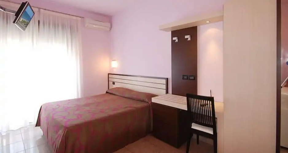 Hotel Clara