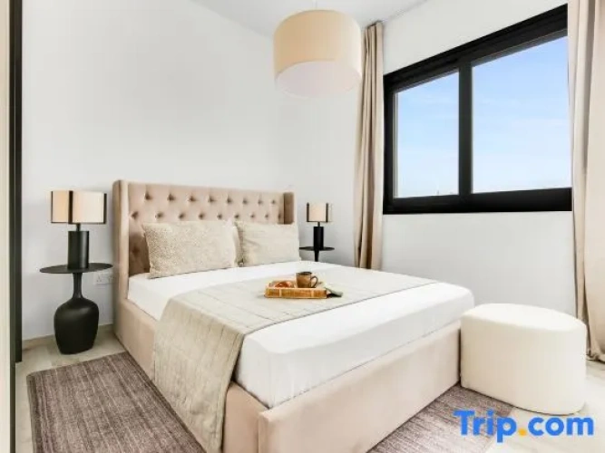 2 Bedrooms Apartment with balcony and with city view
