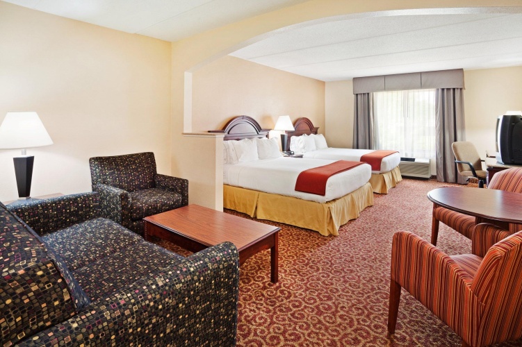 Quadruple Suite