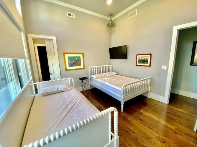 Bayard Avenue 300