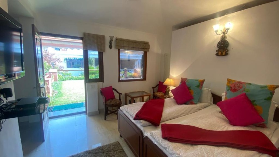 Standard Double room with view