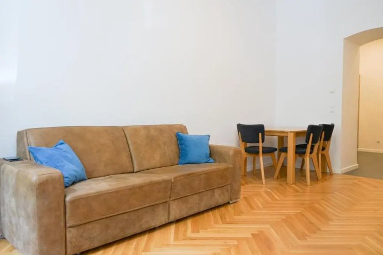 Nadland Apartments B7