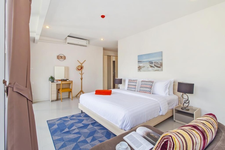 2 Bedrooms Apartment
