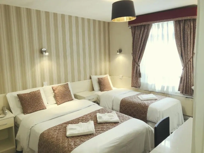 Triple room