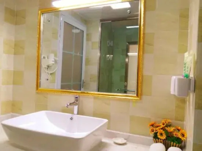Luzhu Hotel