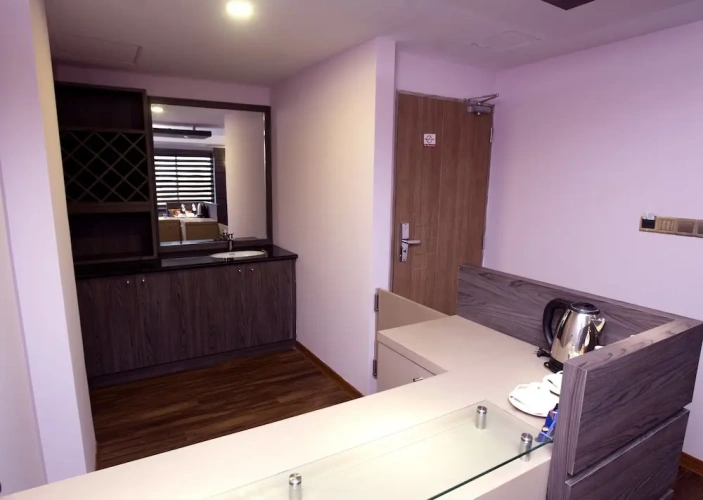 1 Bedroom Suite