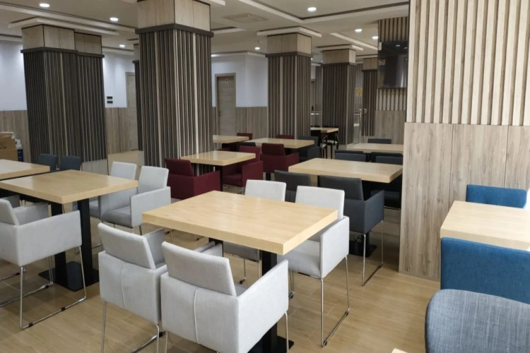 Hotel Zinou ZM