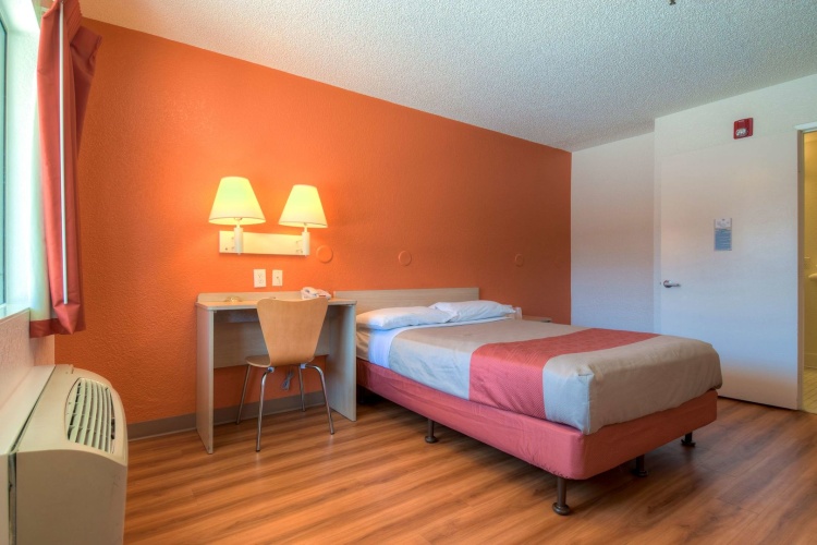 Motel 6 Santa Ana, CA