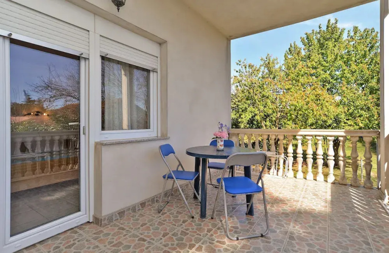 Apartment 1631