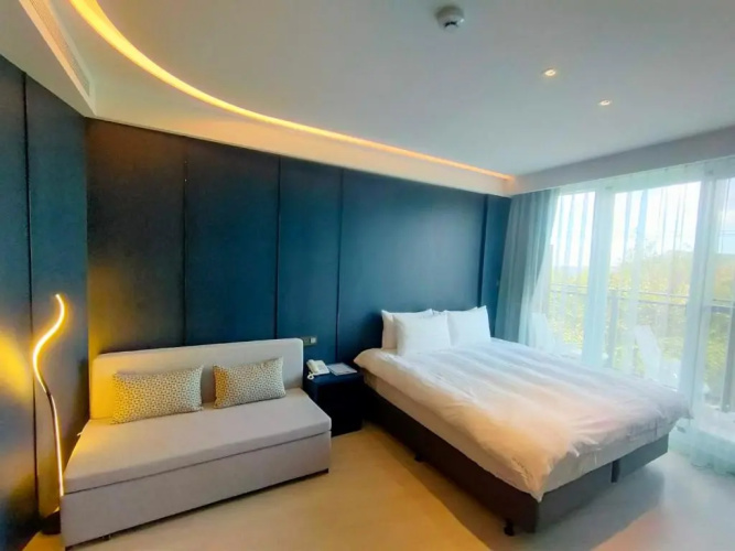 Hayata Hotel (no children under 12 years old)