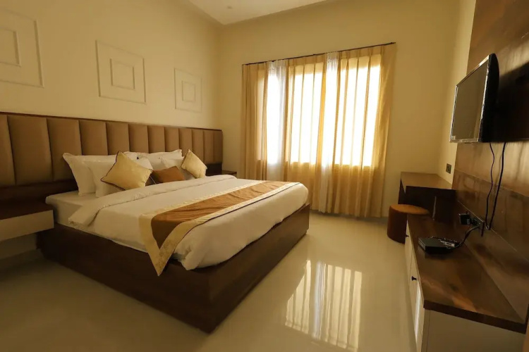 Dhanshree Resort