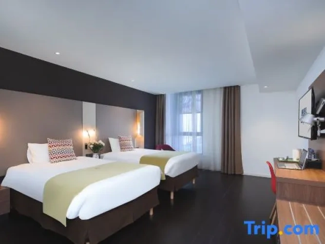 Deluxe Double Family room