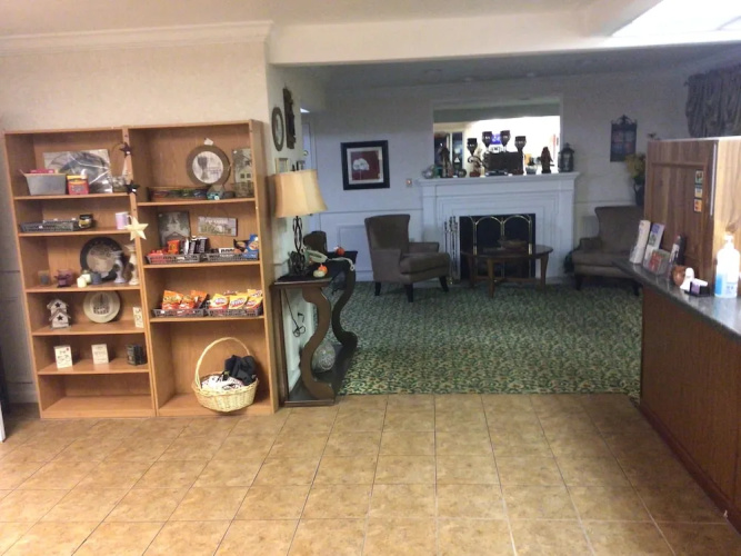 Colonial Brick Inn & Suites