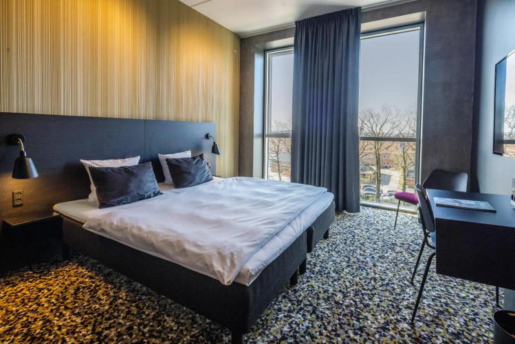 Peak 12 Design Hotel