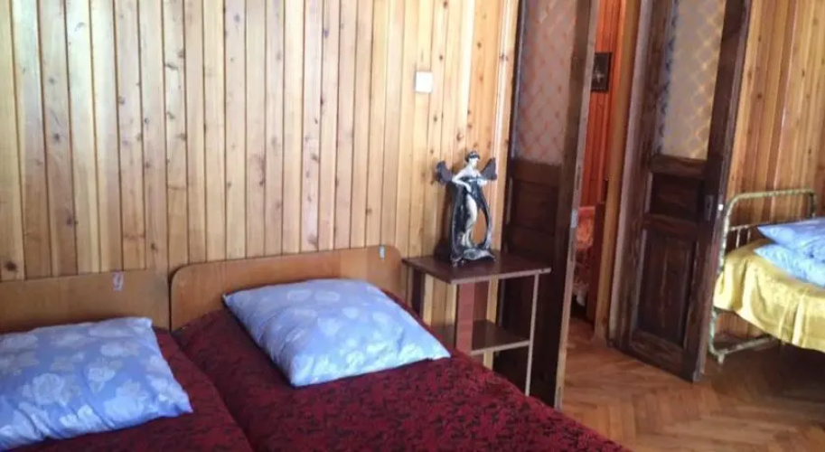 Apartment On Gorgasali 98