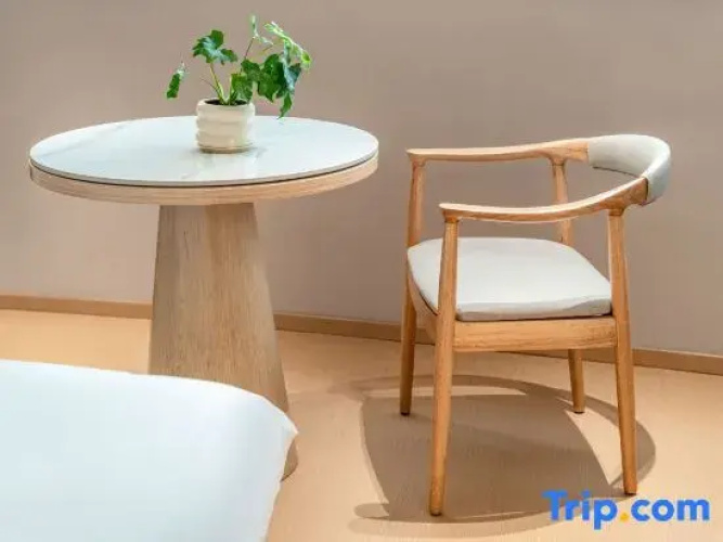 Xufeng Light Residence Hotel