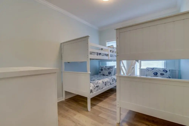 Spinnaker Pointe 2A Duplex