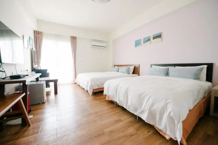 HE SEN Hostel