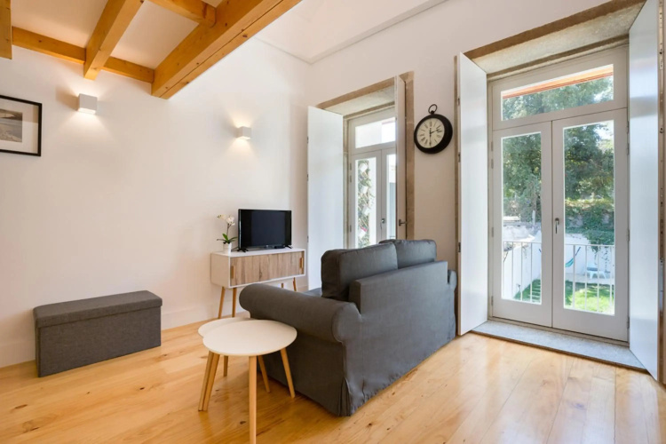 Almada Studio 419