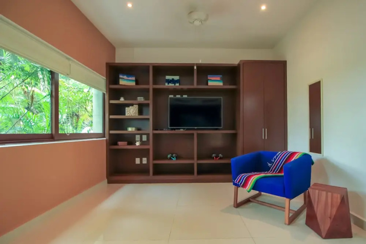 Golf View Luxury Condo hosted by Olahola