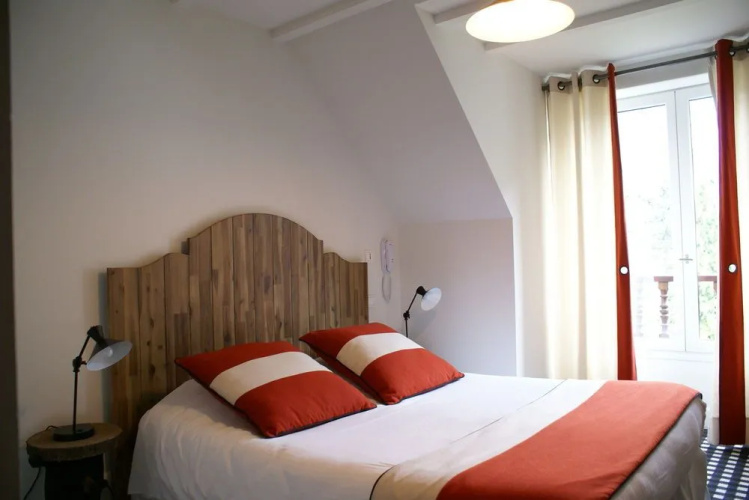 Hotel Mir