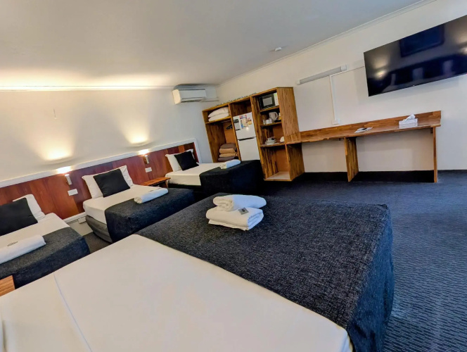 Hampton Villa Motel