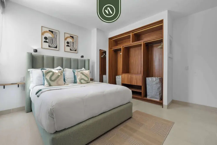 Boho 2 BR Condo - Dowtown - Rooftop Pool - Jacuzzi
