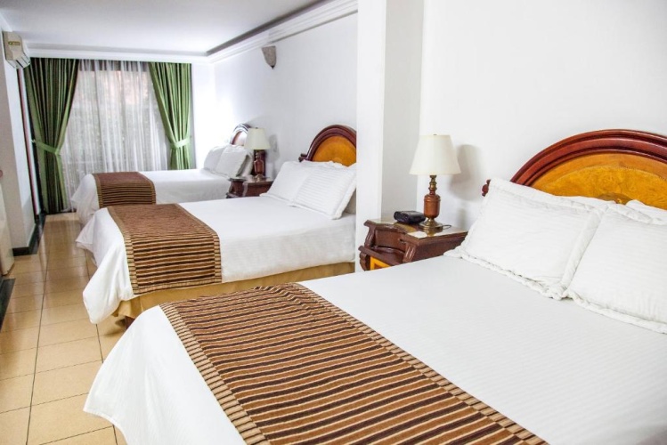 Standard Triple room