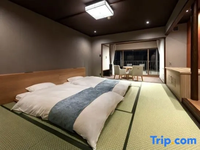 Superior Double room with partial ocean view