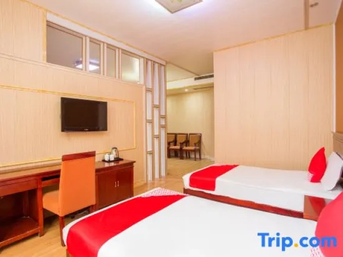 Deluxe Quadruple Suite