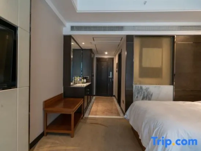 Standard Twin room with river view