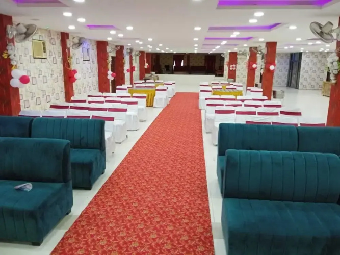 Hotel Vibrant Lawn And Banquet