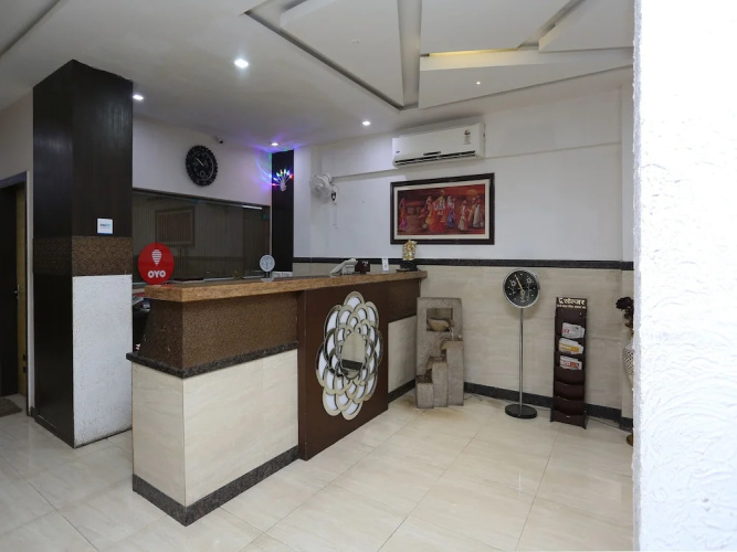 OYO 12027 Hotel Amara